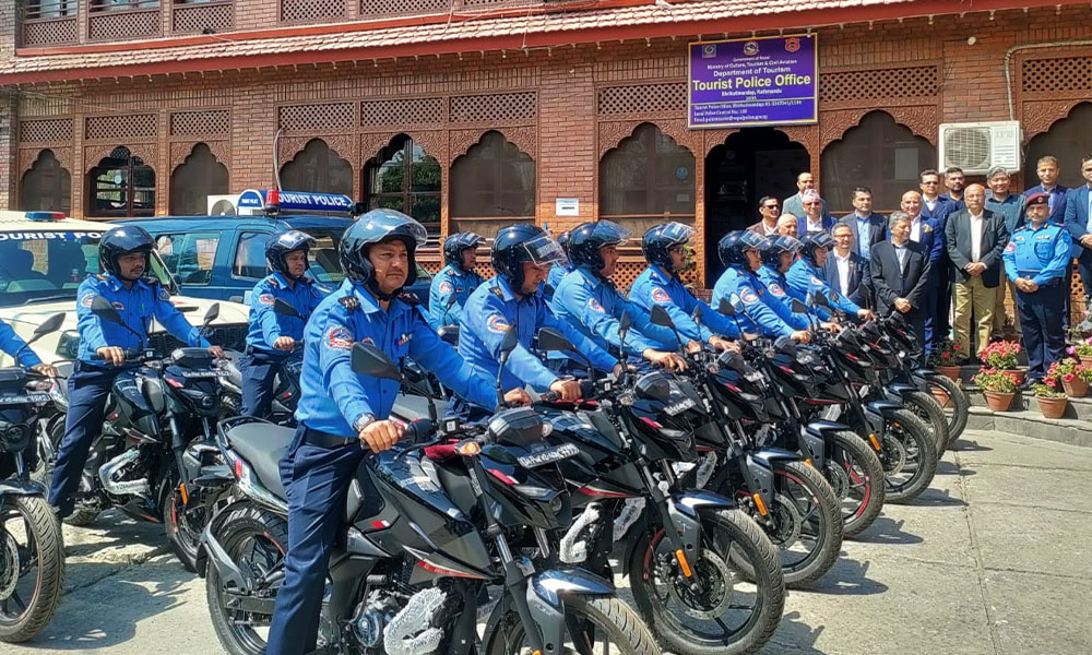 पर्यटक प्रहरीलाई १४ वटा मोटरसाइकल हस्तान्तरण